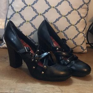 Pinup studded schoolgirl heels